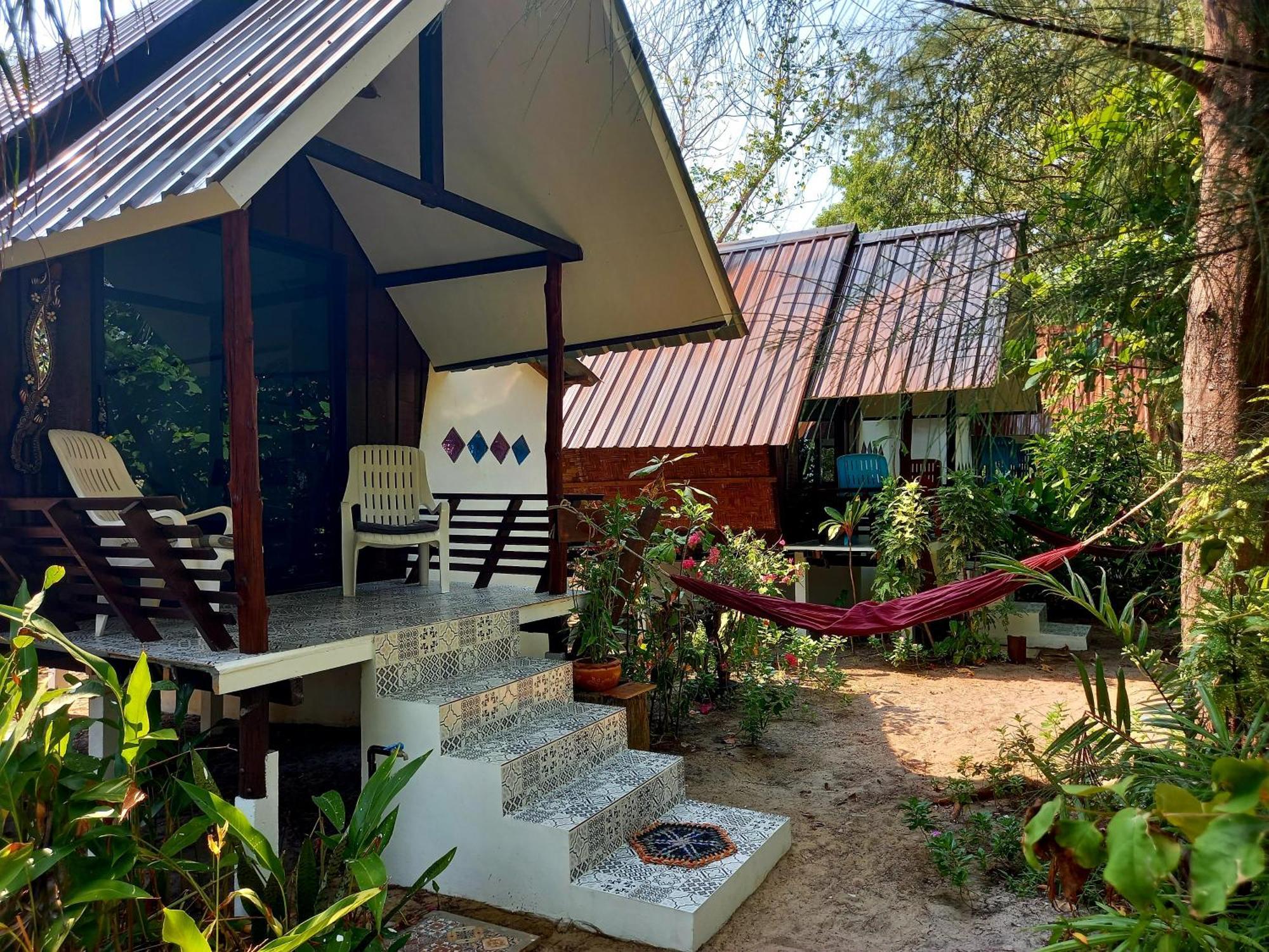 Sabai Sabai Beach Bungalows Koh Phayam Chambre photo