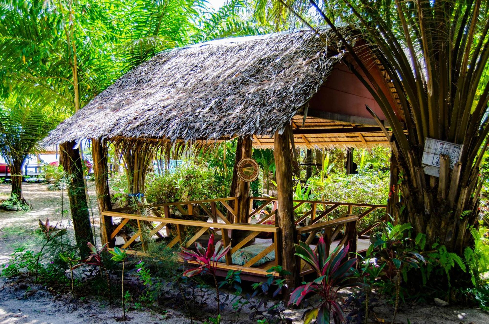 Sabai Sabai Beach Bungalows Koh Phayam Extérieur photo